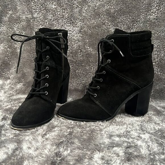 Michael Kors Black Thatcher Womens Lace-Up Suede Ankle Combat Boots Size 8M - Picture 1 of 12